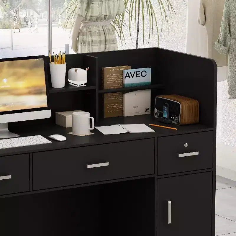 Bancone reception a L Famapy Scrivania di benvenuto multifunzionale Workstation