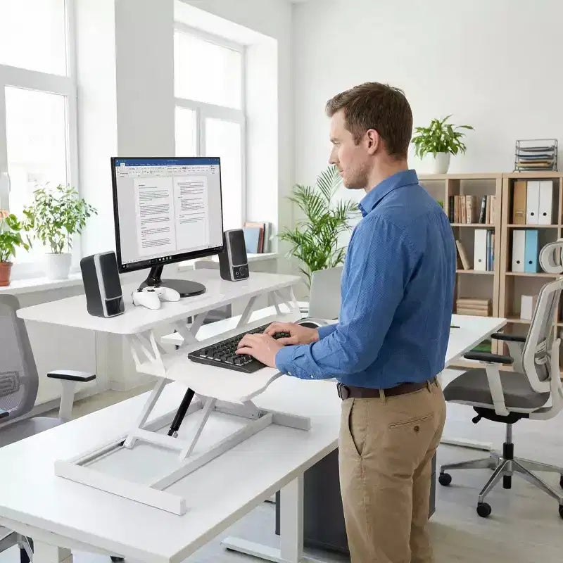 Scrivania regolabile in altezza per laptop con vassoio per tastiera, workstation sit-stand con piano in MDF per ufficio a casa, scrittura, lettura e studio