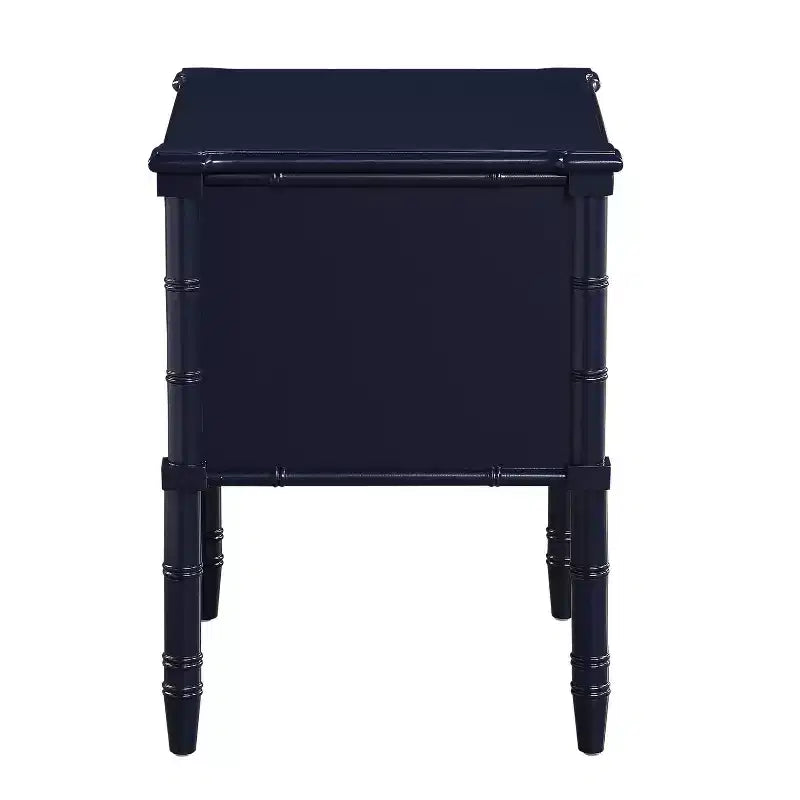 Comodino Ellison Blu Notte: Stile Costiero, 2 Cassetti, Struttura in MDF e Pioppo, 63,5 cm A x 58,4 cm L